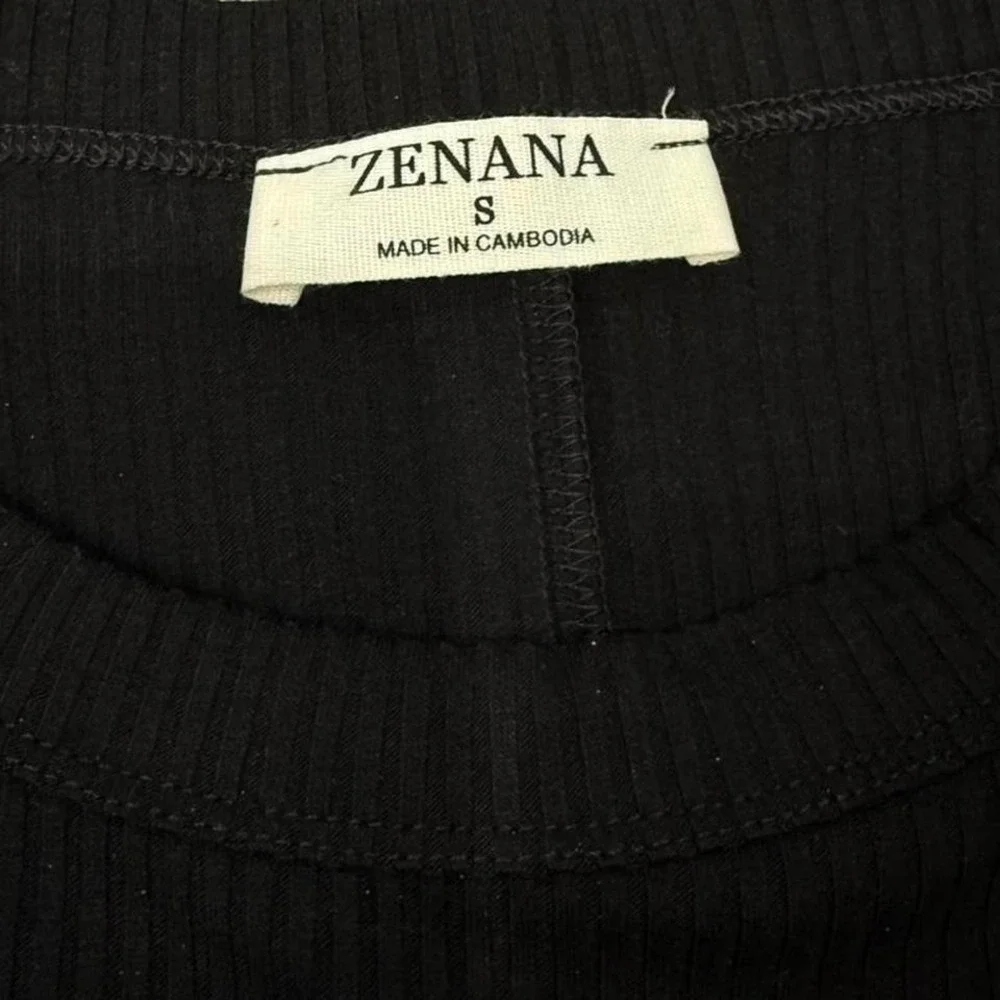 Zenana Womens Ribbed‎ Tank Top Black Crew Neck Sleeveless Basic Size S - Picture 3 of 5